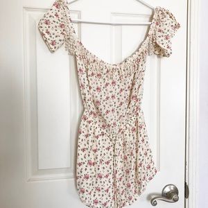 🌸 La I’ll Floral Romper 🌸